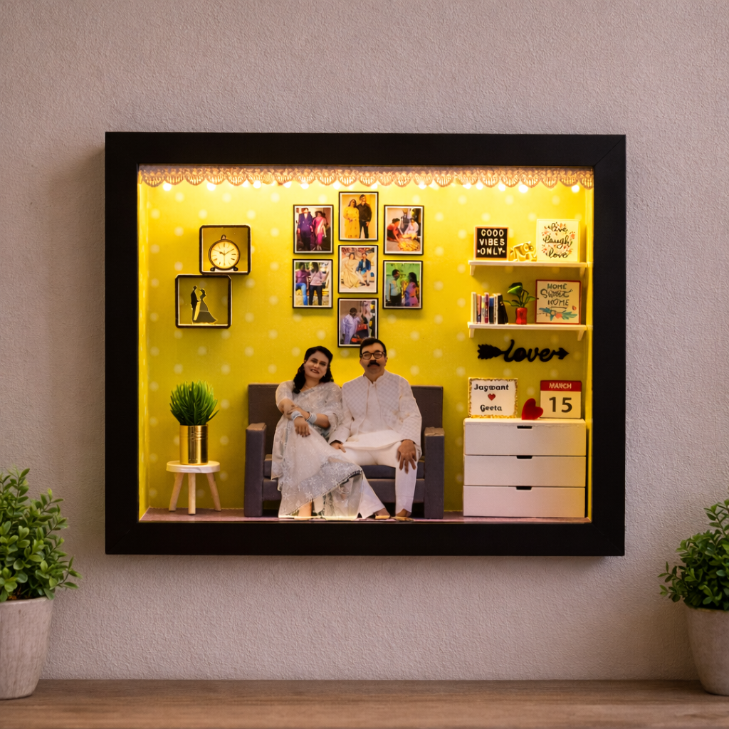"THE LOVE SOFA" MINIATURE WALL