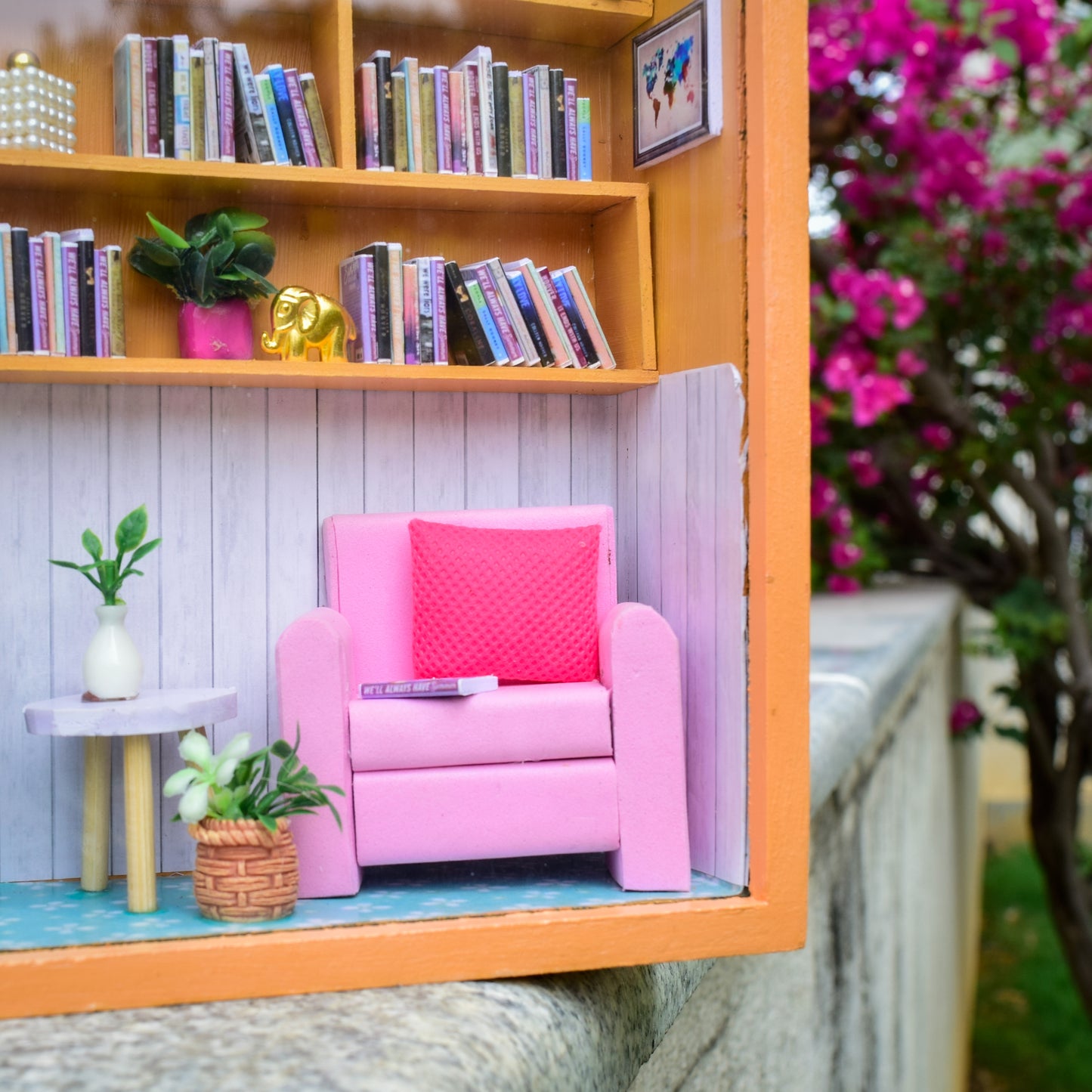 MINI LIBRARY