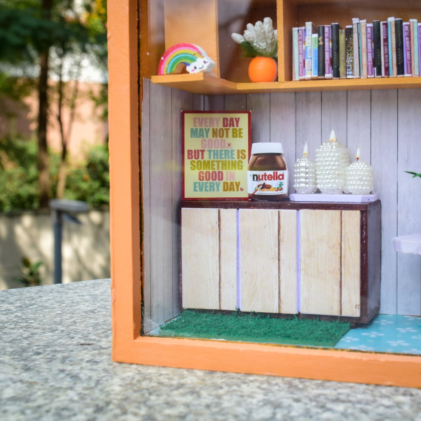 MINI LIBRARY
