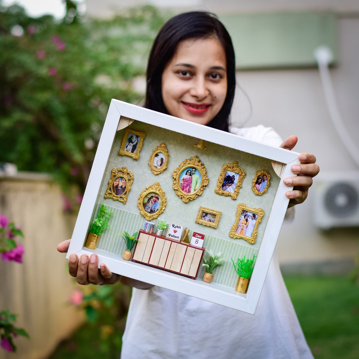 "MUSEUM OF US" MINIATURE WALL