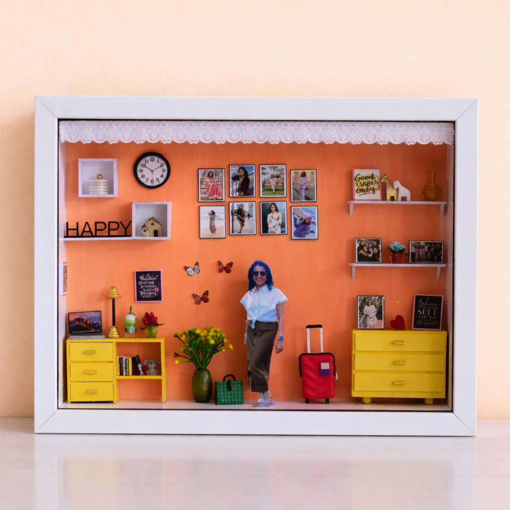 HER HAPPY CORNER Miniature frame