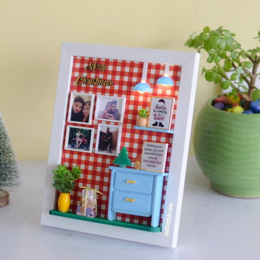 "THE CUTE CORNER" MINIATURE FRAME - CHRISTMAS THEME